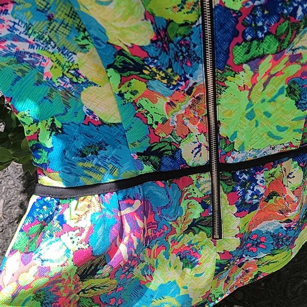 Vintage Peplum floral cut Sleeveless top with zipper. Total BARBIE VIBE!!! NEW - Picture 8 of 8